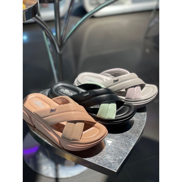 sandal gosh