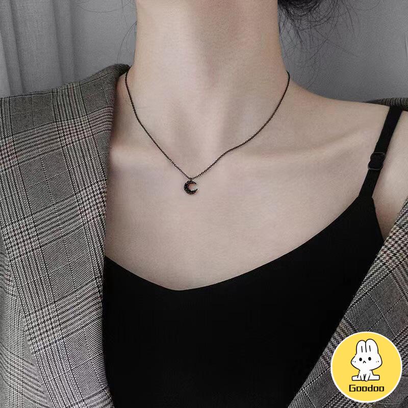 Kalung Liontin Korea Bulan Berlian Hitam Kalung  Rantai Tulang Selangka Untuk Wanita -Doo