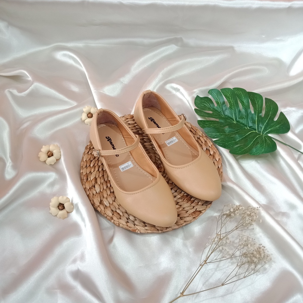 SIZE 41.42.43.44 Flat shoes Wanita Jumbo