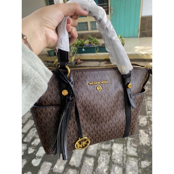 Michael Kors Jet Set Charm