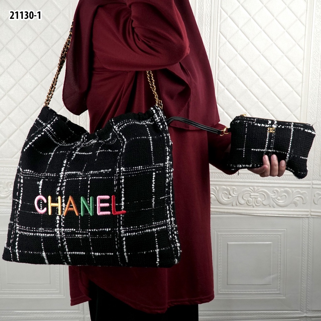 Ch 22 Small Hobo Handbag 21130-1