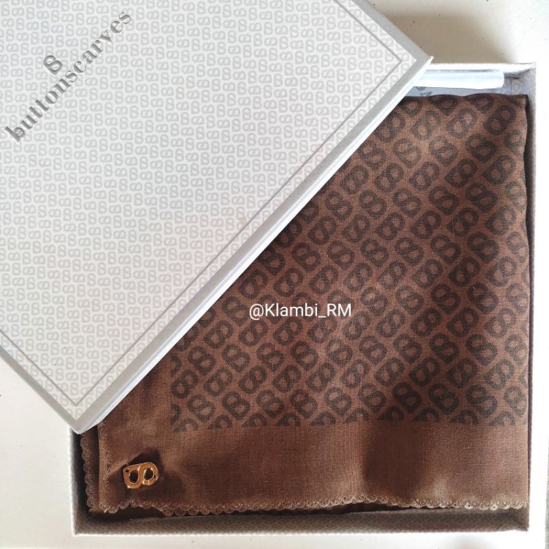 HARGA NETT - NO NEGO Tapis Square Rust Buttonscarves Preloved