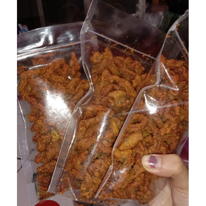 

usus crispy pedas daun jeruk