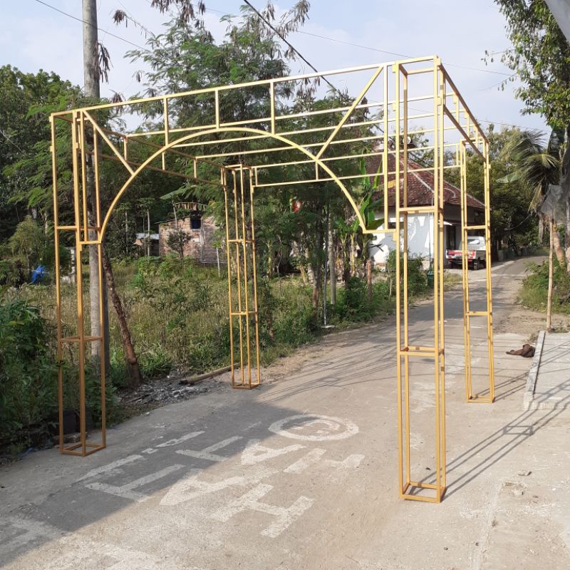 Pergola gazebo besi gate pintu masuk  jalan double dekorasi pelaminan