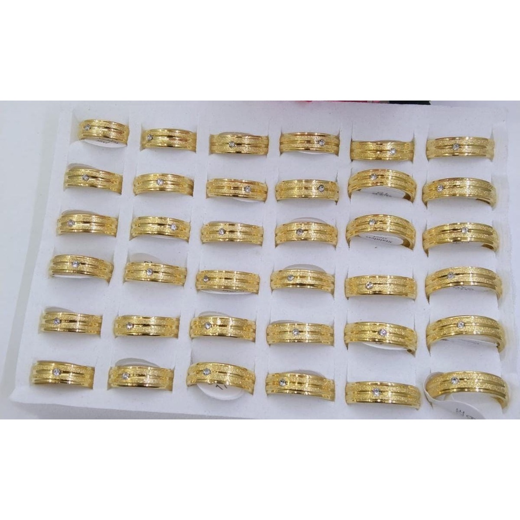 CINCIN TITANIUM 1 BOX ISI 36 PCS UKURAN 16 SAMPAI 19 / MOTIF GOLD DUA BARIS DUNIA GELANG DGST