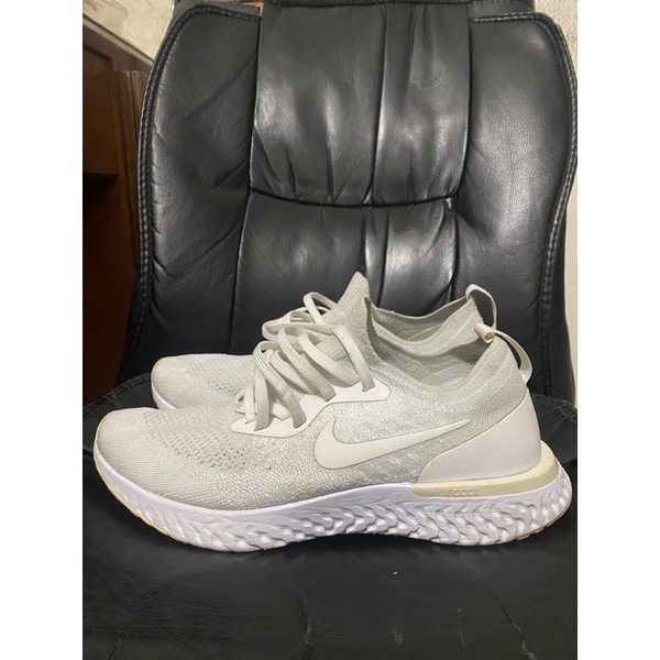 Nike Epic React Flyknit Triple White Original second bekas