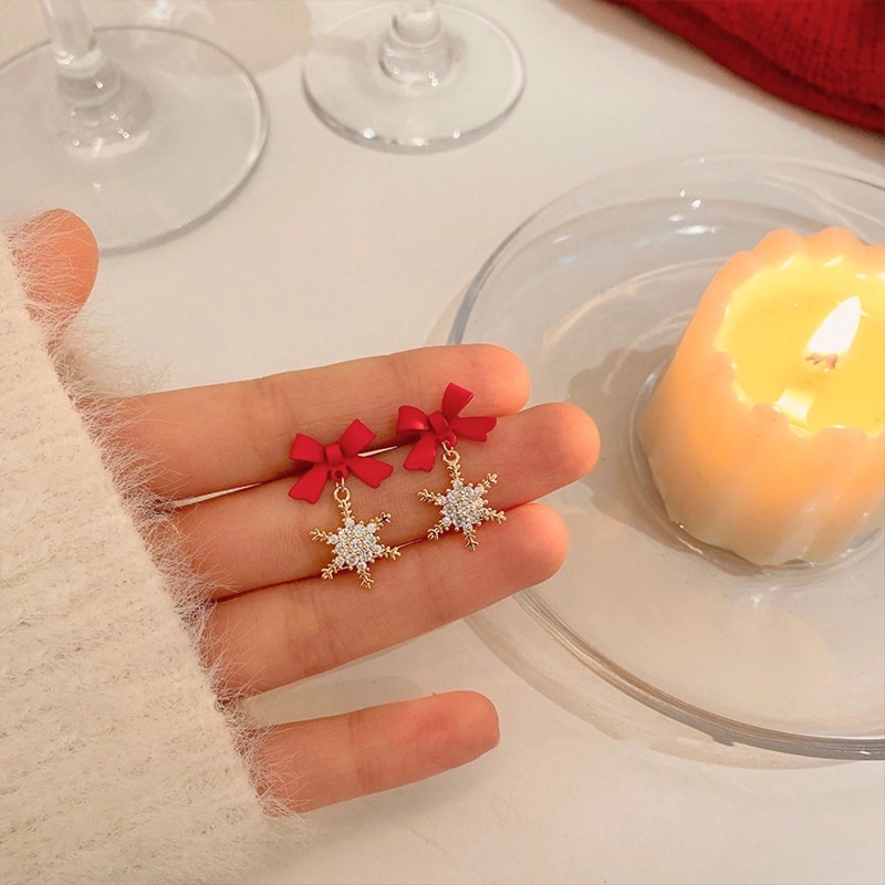 Anting Tusuk Gantung Desain Snowflake Hias Kristal / Berlian Gaya Mewah / Elegan Untuk Wanita