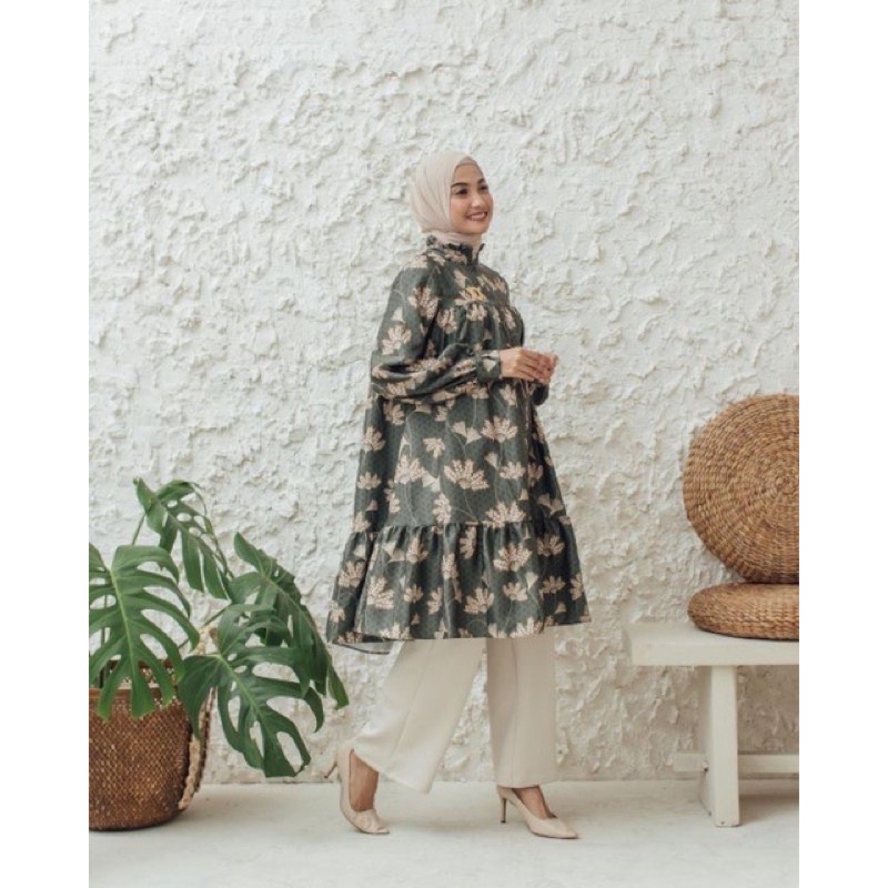 kaia tunik wearing klamby
