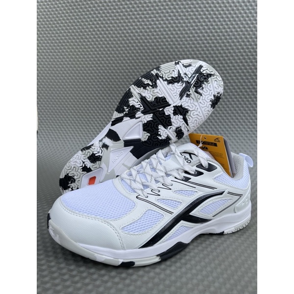 Sepatu Badminton Hundred xoom/ hndrd xoom