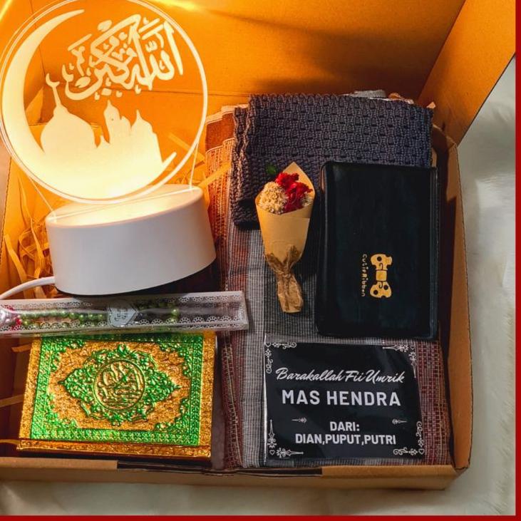 

Ready Khusus Hampers Sarung / Kado Lebaran / Hampers Lebaran Idul Fitri