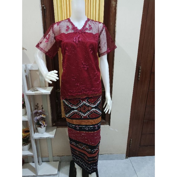 SETELAN TENUN ROK & BLOUSE BROKAT