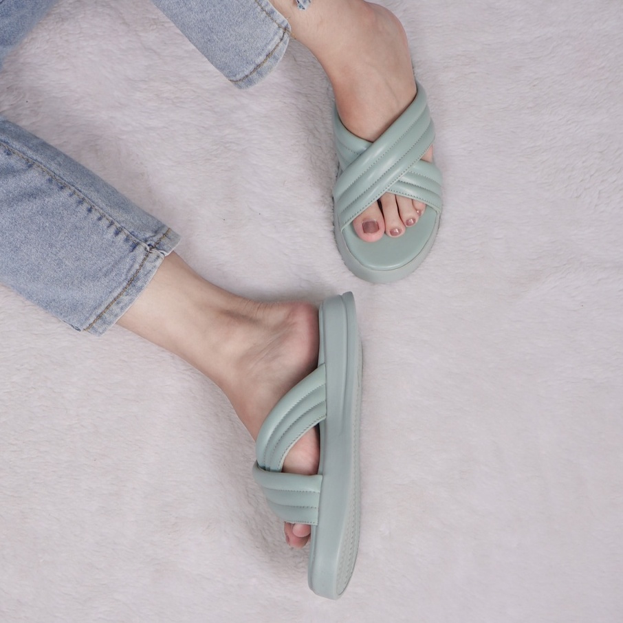 SARASARA YUK - Sandal Wanita Alas Sol Tebal Tinggi SARA SARA DORA Sendal Cewek Platform Wedges Kondangan Hak 2cm Model Silang 2 Size 36 37 38 39 40 Jalan Casual Santai Rumah Slop Warna White Putih Selop Original Kekinian Terbaru Shoes Mall Official Store