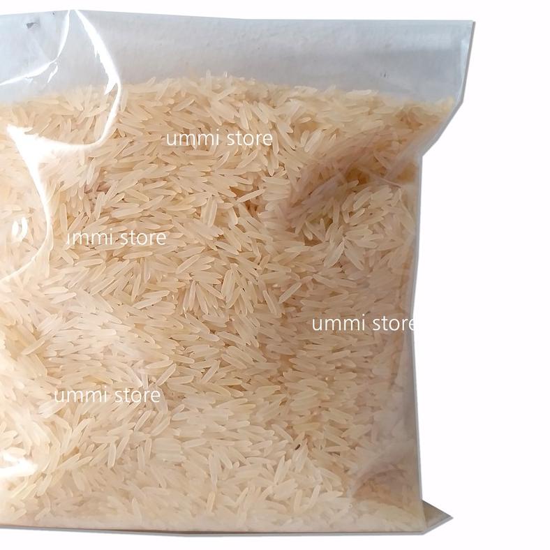 

Paket Bumbu Nasi Arab & Beras Basmati 1 Kg (10 porsi)