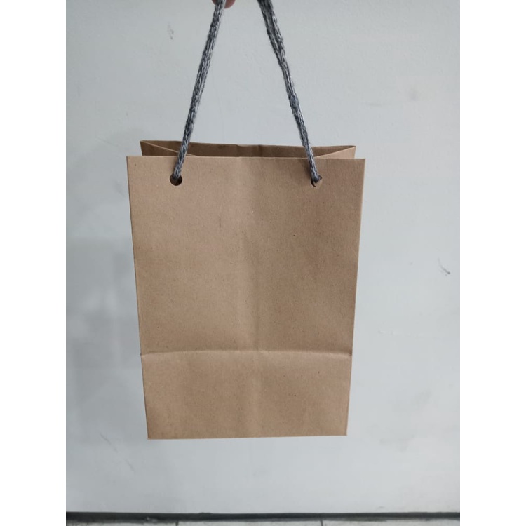 

Paper Bag Coklat Polos Tali Kertas dan Tali KUR