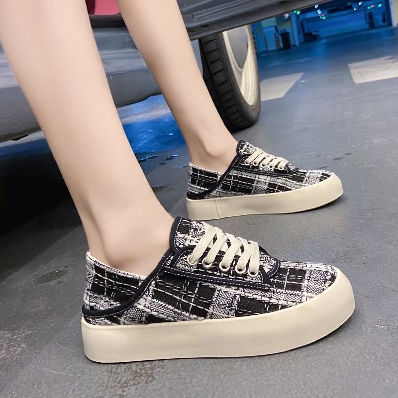 AVANCEID 1852 Sepatu Sneakers Wanita Tali Hitam Putih Import