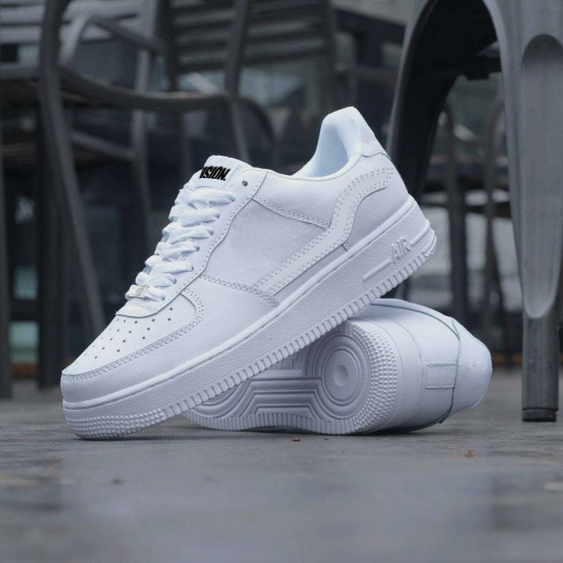 ZAVISION sepatu pria wanita full putih 37-44 sneakers air force sneakers original Z 06