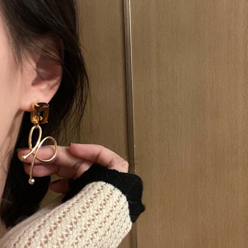 Anting Tusuk Gantung Bahan Metal Desain Geometrisimpul Pita Hias Berlian Imitasi Gaya Koreaunik Untuk Wanita