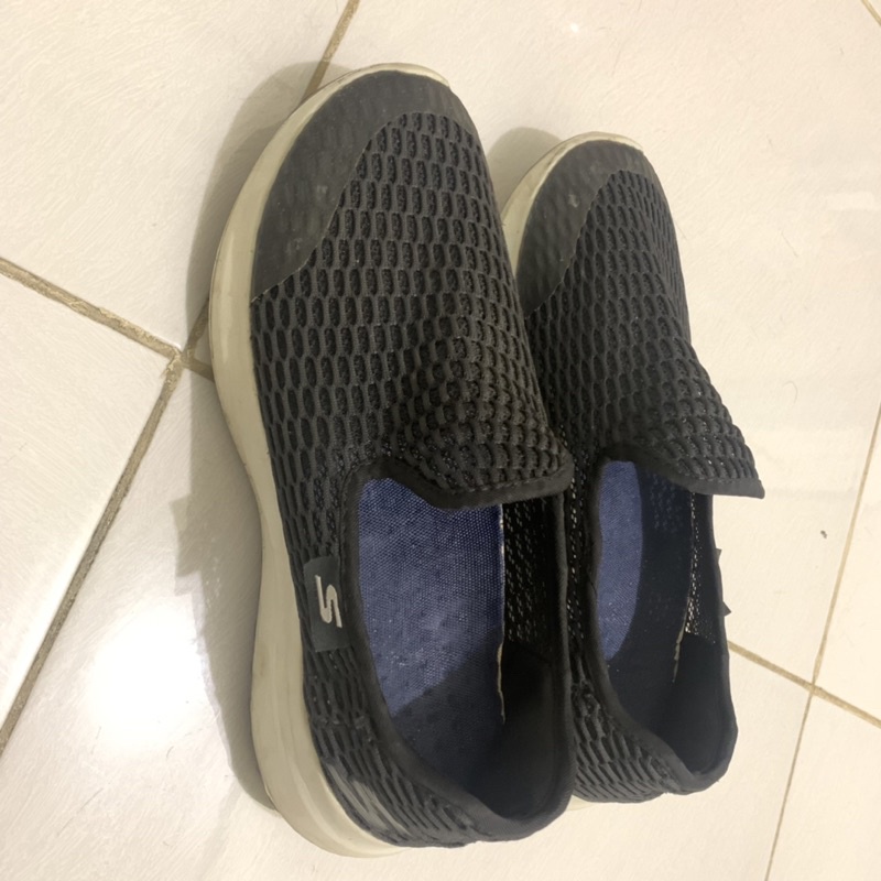 DIJUAL SEPATU SKECHERS PRIA