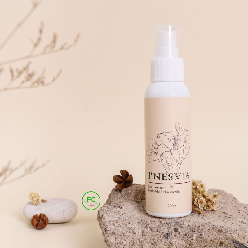 I'Nesvia Face Cleanser Lactic Acid & Niacinamide 100ML