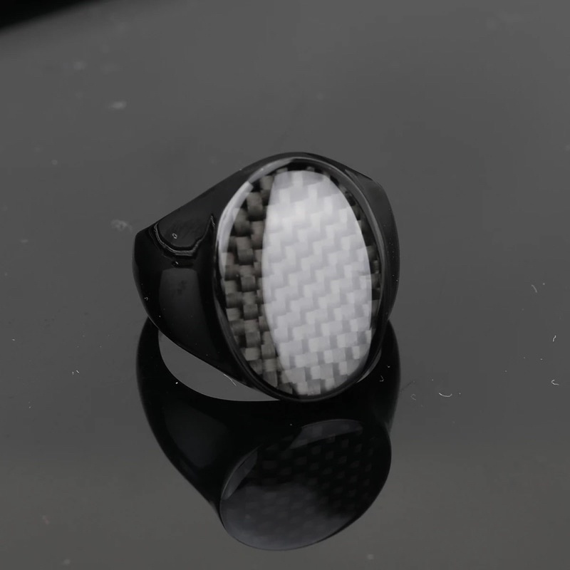 Cincin Pria Carbon Fiber Titanium Black Anti Karat Tahan Luntur