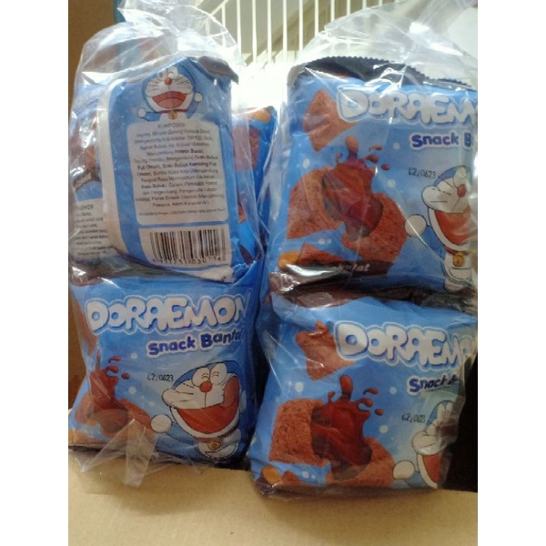 

Snack Doraemon Pillow Isi 10pcs