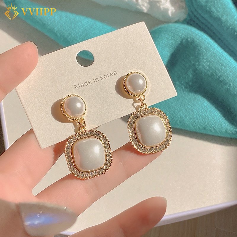 Anting Drop Bentuk Persegi Aksen Mutiara Kristal Warna Emas Gaya Korea Untuk Wanita