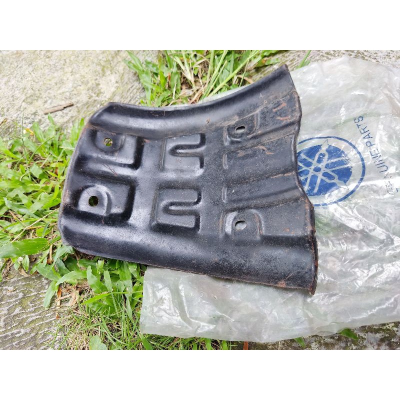 Original NOS Engine Guard Yamaha DT Pelindung Bawah Mesin DT100 Trail Enduro Orisinil Aplikasi semua