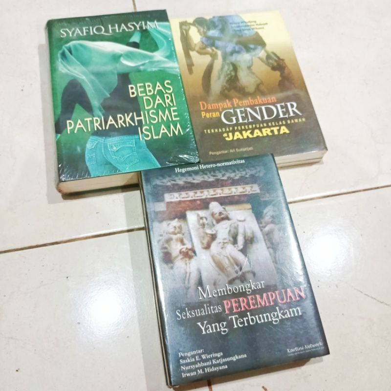 Jual ( ORIGINAL ) Buku FEMINISME / PEREMPUAN / TENTANG PEREMPUAN ...