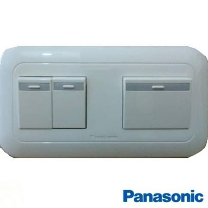 TERBARU Panasonic Saklar 3 Gang / 3 Tombol SE + SS Wide series Putih /SAKLAR LAMPU/SAKLAR ON OFF/SAK