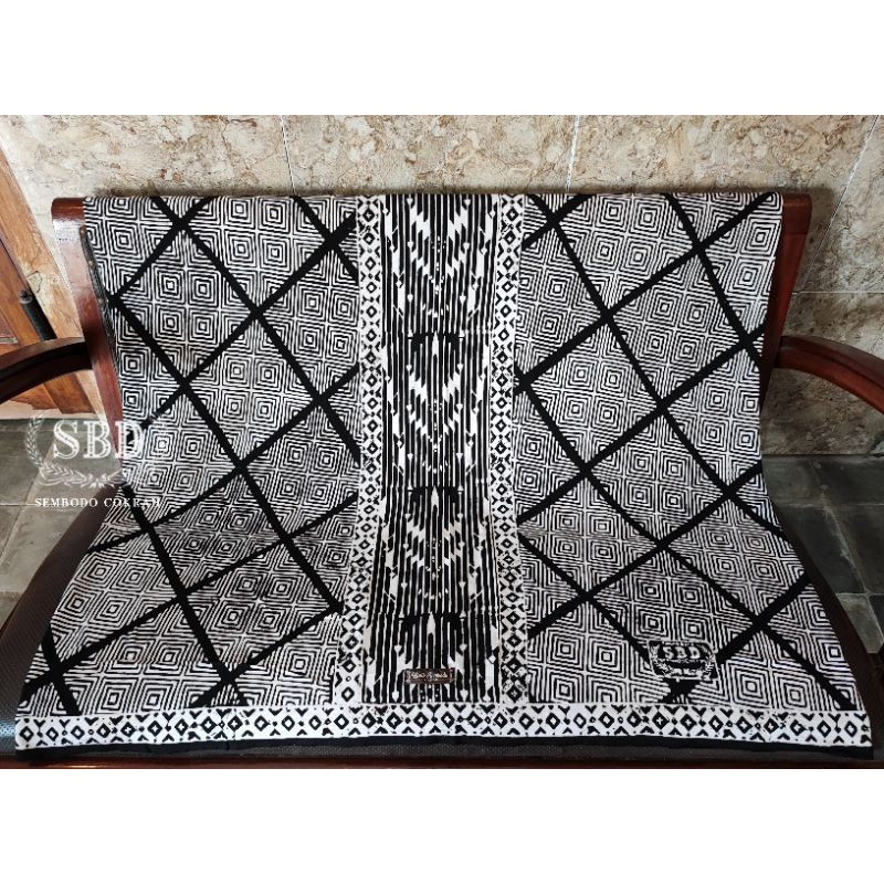 SARUNG BATIK TRADISIONAL SEMBODO COKRAH GOYOR