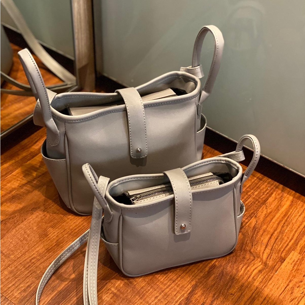 Tas Sling Shoulder Wanita Model Terbaru November 2022 Anti Import Local Pride SCARLET Bag Original by Andari