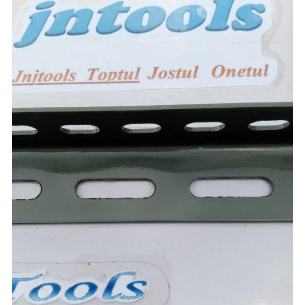 Besi Siku Lubang 2 Meter YSK