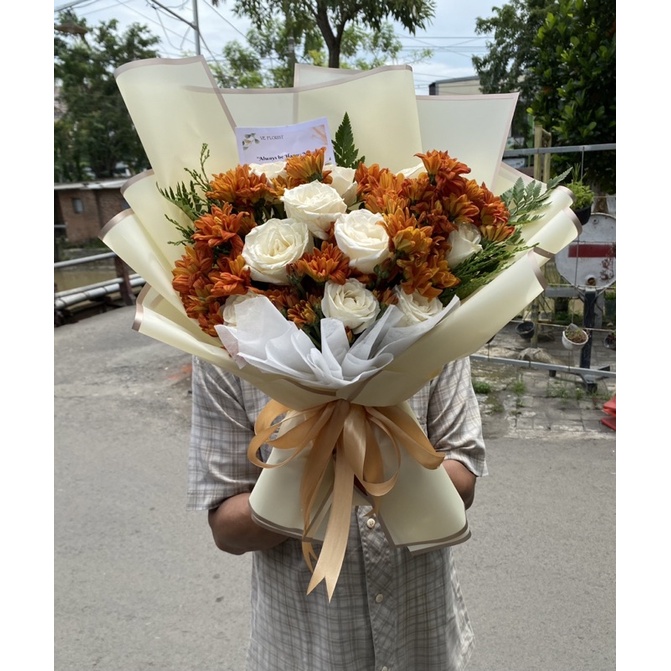 Jual Hand Bucket Buket Bunga Aster Mix Mawar Buket Wisuda Frash Rose Bouquet Bucket