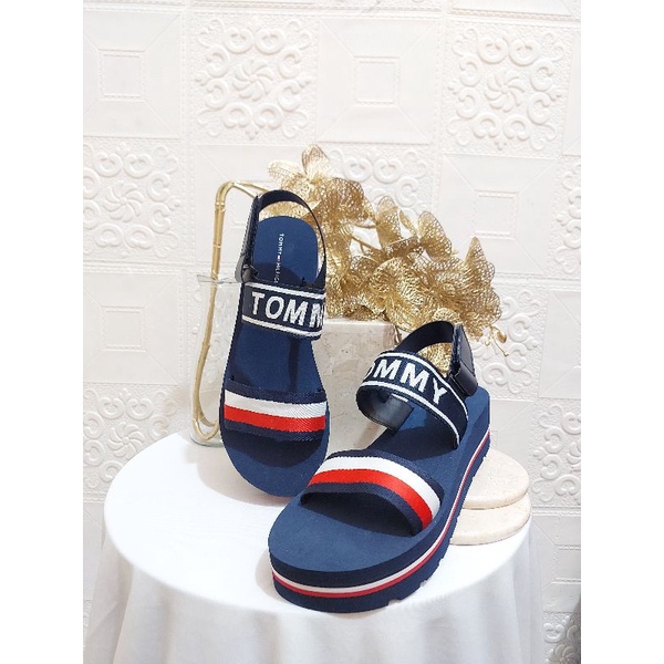 Tommy Hilfigher Aveni Sandal (NWB)