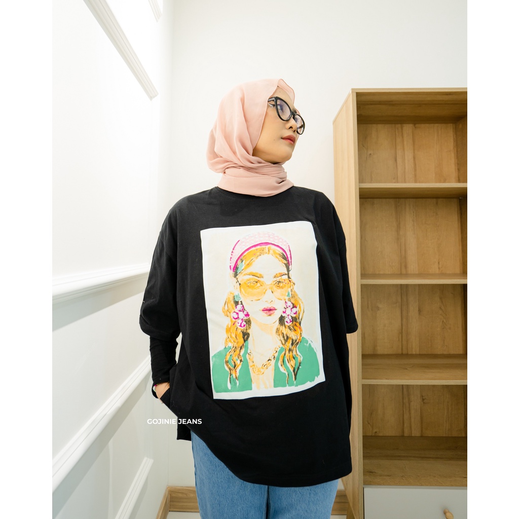 GOJINIEJEANS - T-SHIRT OVERSIZE SABLON CEWE HITAM