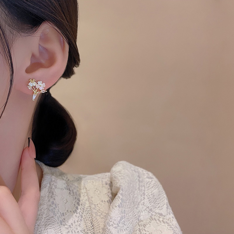 Anting Tusuk Sterling silver 925 Desain Bunga Hias Zircon Mewah Untuk Wanita