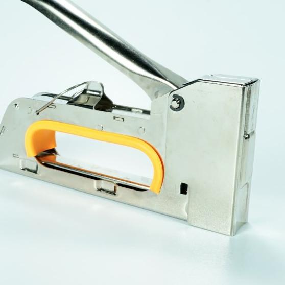 

Mesin Hand Stapler Tacker Manual YUSO Y23 Tembak Staples 13/6 13/8
