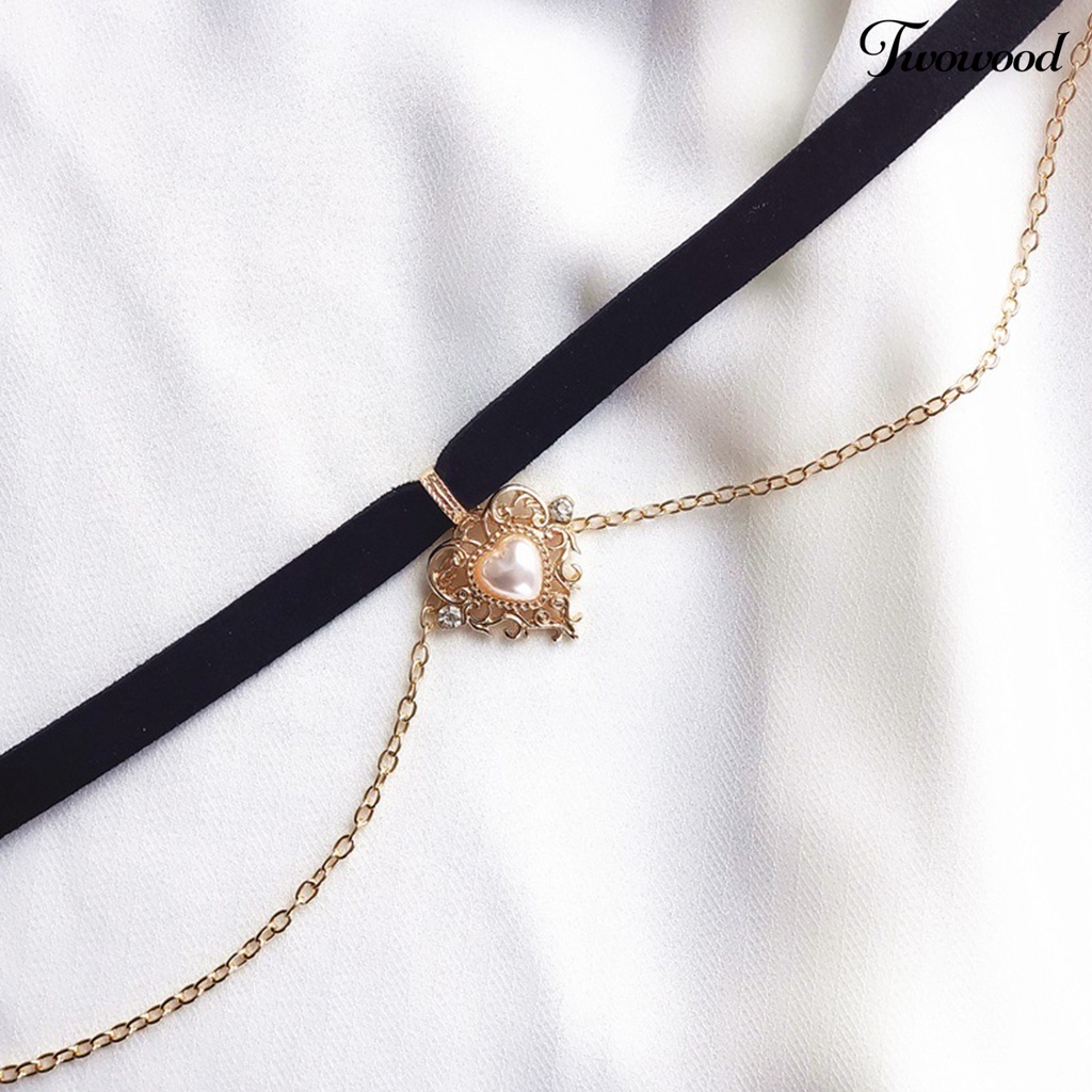 Kalung Choker Bahan Alloy Dengan Liontin Hati Aksen Mutiara Imitasi Gaya Gothic Untuk Wanita