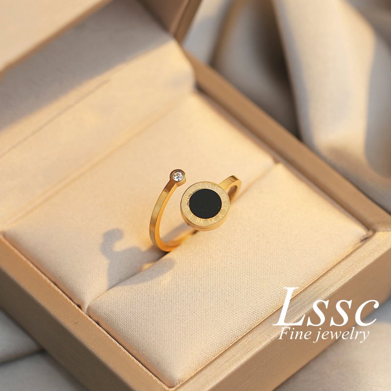 Cincin Titanium Wanita Bulat Hitam Romawi Cantik Emas 18K Anti Karat Aksesoris Perhiasan Korea Fashion