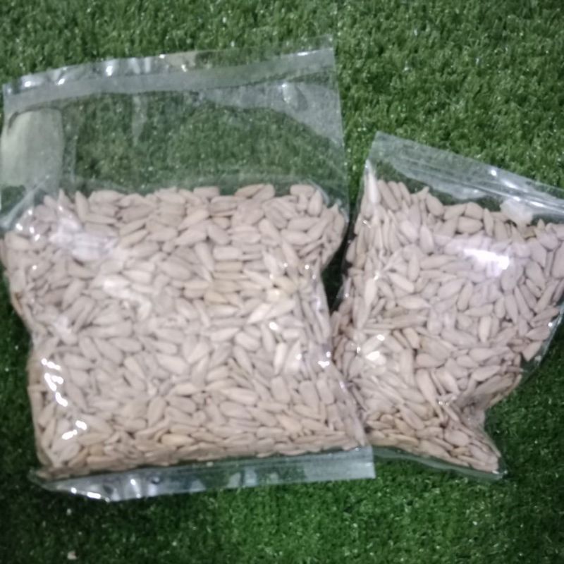 

Sunflower seeds / Biji Bunga Matahari 100gr 250gr