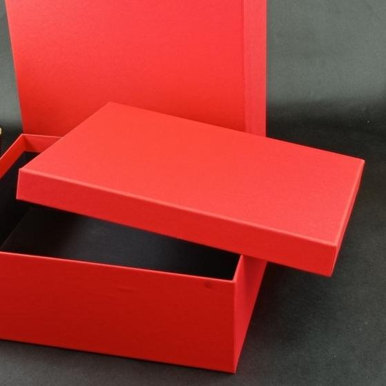 

Box Kotak Kado Murah Kemasan Gift Box Hardbox Uk. 30 cm x 25 cm x 7 Cm - Merah