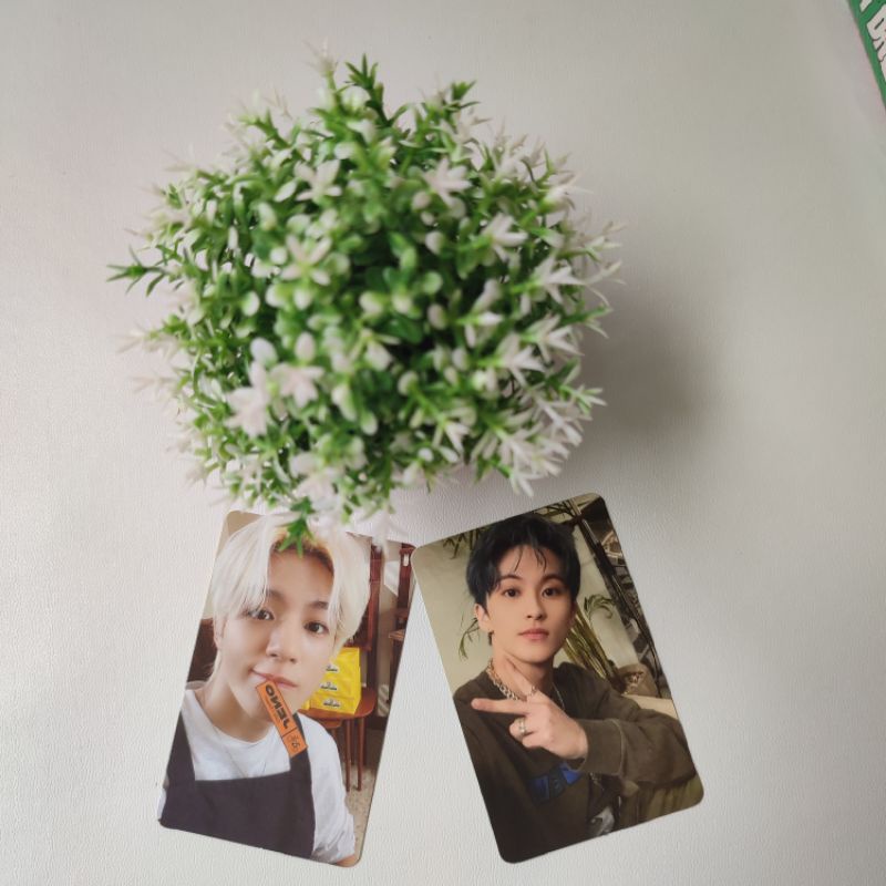 ready stock photocard mark boring ver + jeno cafe