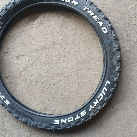 Ban Luar Sepeda 20 x 2.125 / 20x2.125 / 20 x 2125 Lucky Stone Htmputih