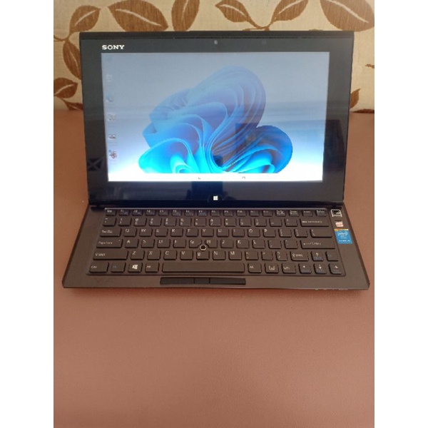 UltraBook Sony Vaio Duo 11 SVD11215CVB (Core i5 - "Minus")