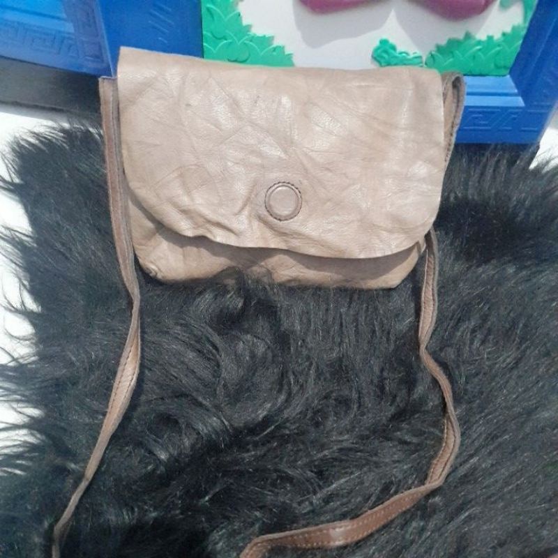 slingbag daad preloved