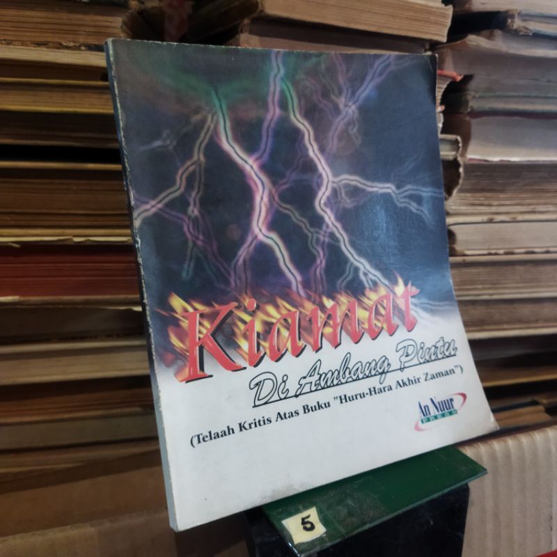BUKU KIAMAT DIAMBANG PINTU