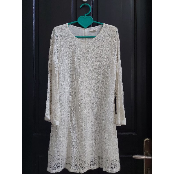Dress Brokat Putih Tulang