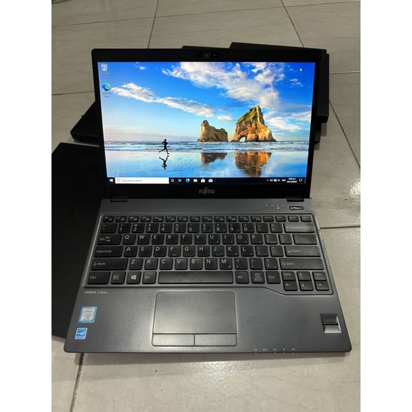 Fujitsu u938 Ram 20 GB ! Core i7 Gen 8 Spek dewa Ultrabook