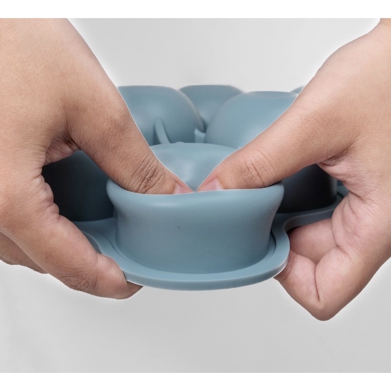 BenBen Premium Silicone Food Container Cube Tray 9 Holes Tempat Makan MPASI Bayi