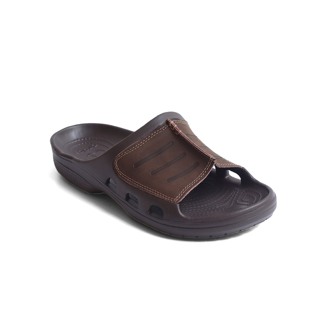 SEPATU SANDAL PRIA / SANDAL CROCS / CROCS YUKON SUEDE MAN - COKELAT PROMO